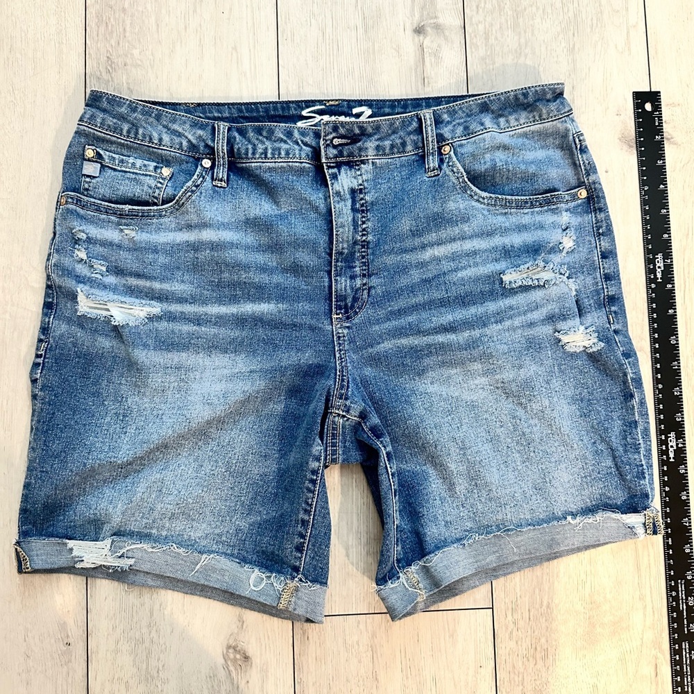 Seven7 Classic Blue Denim Jean Shorts Size 16 Ripped Y2K Comfy Streetwear